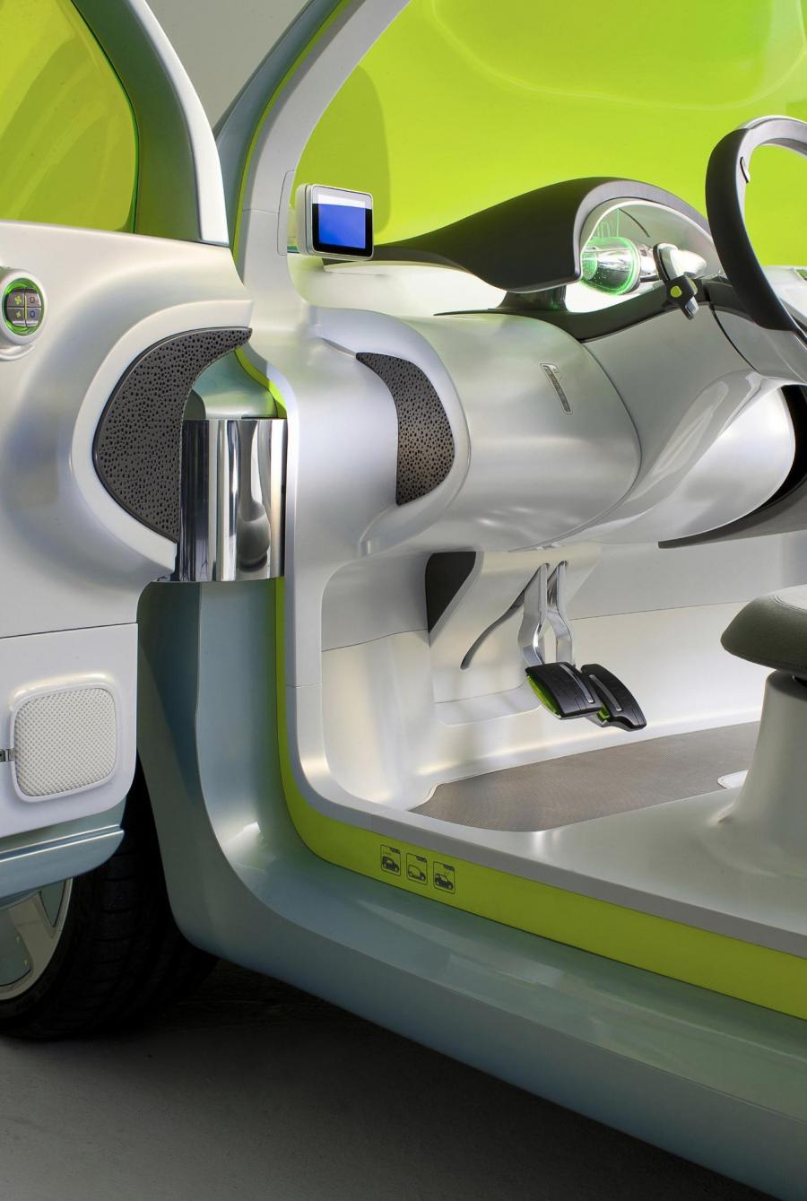  Renault Z.E. Concept 2008 года  (фото 70 из 90)